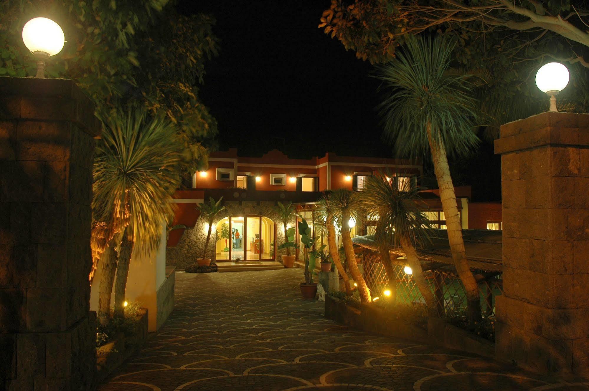 Hotel Villa Franca Forio  Bagian luar foto